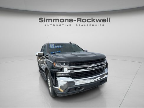 Used 2022 Chevrolet Silverado 1500 LT image 2
