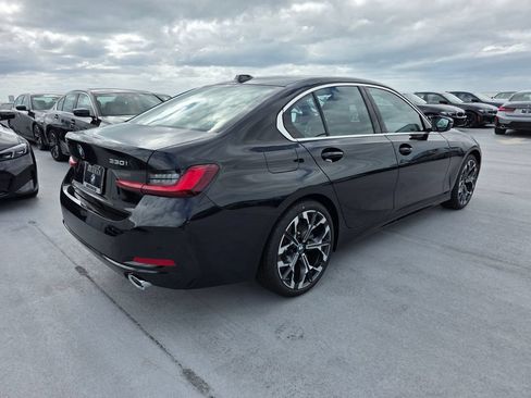 New 2026 BMW 330i Sedan w/ Convenience Package RWD image 4