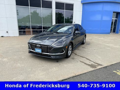 Used 2023 Hyundai Sonata SE FWD image 2