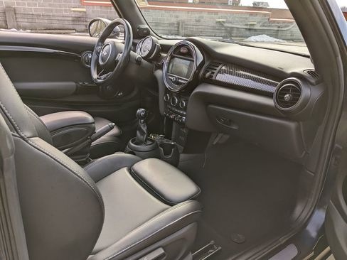 Used 2018 MINI Cooper S image 19