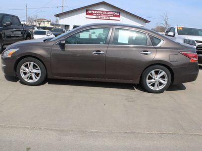 Used 2015 Nissan Altima 2.5 SL w/ Moonroof Package