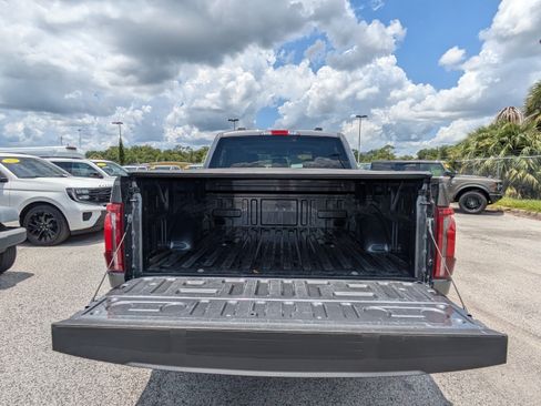 Used 2025 Ford F150 Lariat AWD/4WD image 13