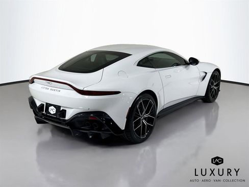 Used 2022 Aston Martin V8 Vantage Coupe image 6
