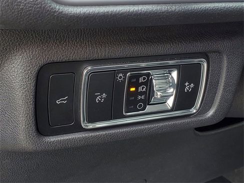 Used 2023 Lincoln Corsair AWD w/ Equipment Group 101A image 16