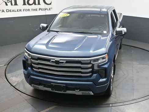 Used 2024 Chevrolet Silverado 1500 High Country w/ High Country Premium Package AWD/4WD image 44