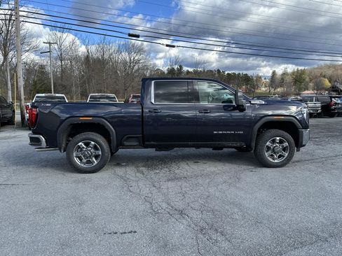 New 2026 GMC Sierra 2500 SLE w/ SLE Value Package; image 2