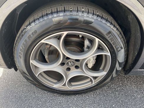 Used 2024 Alfa Romeo Stelvio Ti image 23