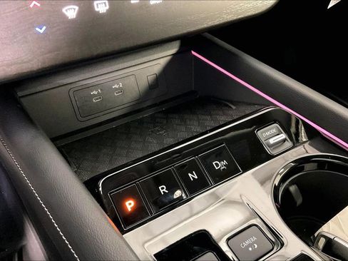 Certified 2025 Nissan Murano SL image 32