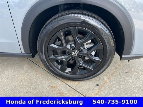 Used 2025 Honda HR-V Sport image 5