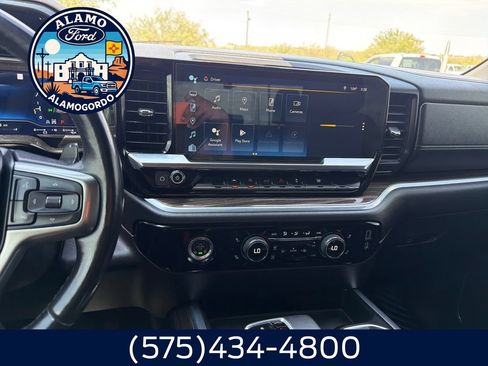 Used 2022 Chevrolet Silverado 1500 RST AWD/4WD image 17