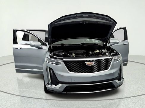 Certified 2023 Cadillac XT6 Premium Luxury w/ LPO, Floor Liner Package AWD/4WD image 15