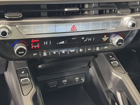 Certified 2023 Kia Telluride S w/ S Sunroof Package image 23