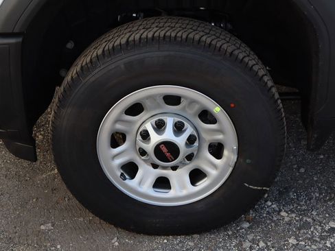 New 2026 GMC Sierra 2500 Pro w/ Convenience Package image 15