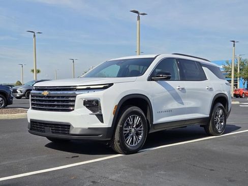 New 2026 Chevrolet Traverse LT w/ Enhanced Driving Package image 2