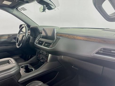 Used 2021 Chevrolet Suburban Premier w/ Premium Package image 32