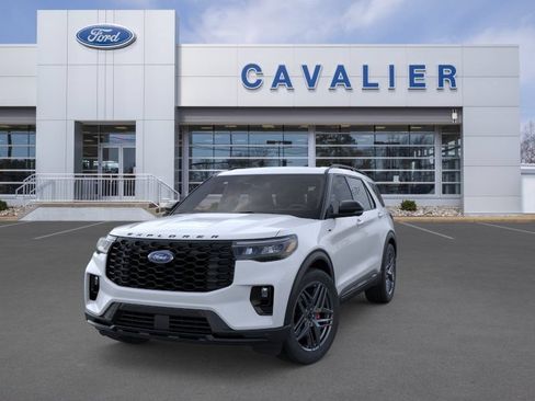 Used 2026 Ford Explorer ST-Line w/ ST-Line Street Pack AWD/4WD image 2