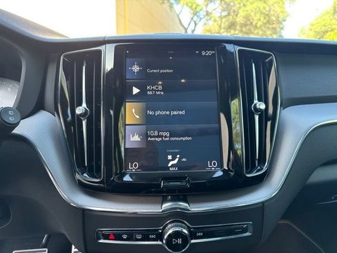 Used 2019 Volvo XC60 T5 R-Design FWD image 10