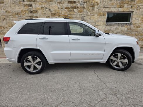 Used 2014 Jeep Grand Cherokee Overland image 18