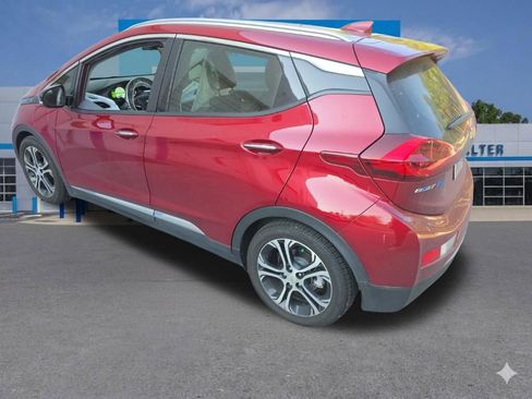 Used 2020 Chevrolet Bolt Premier w/ Infotainment Package FWD image 6