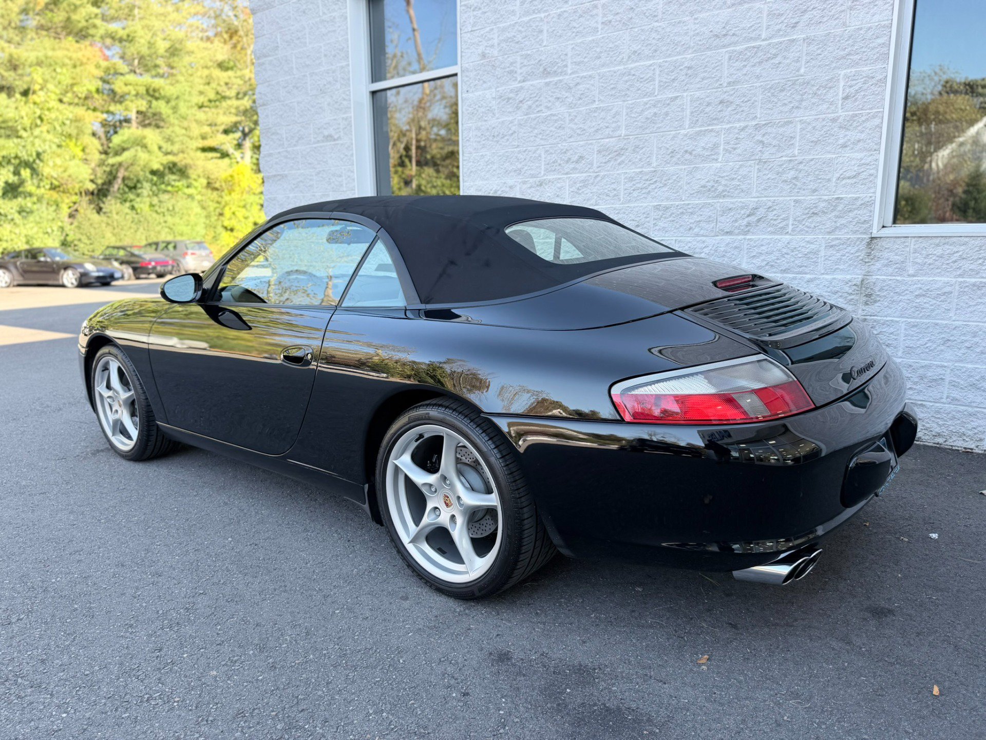 Used 2002 Porsche 911 Carrera 4 AWD/4WD image 10