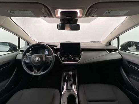 Used 2025 Toyota Corolla LE image 10