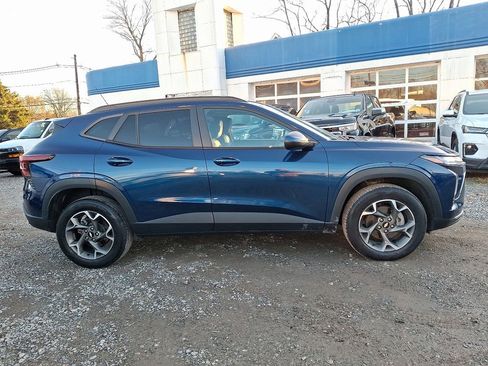 Used 2024 Chevrolet Trax LT image 8