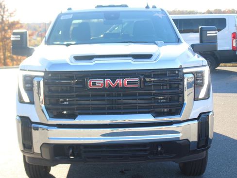 New 2025 GMC Sierra 2500 Pro w/ Convenience Package image 2