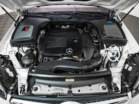 Certified 2022 Mercedes-Benz GLC 300 image 4