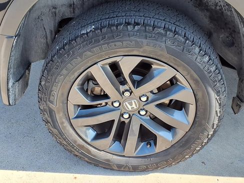Used 2023 Honda Ridgeline Sport image 9