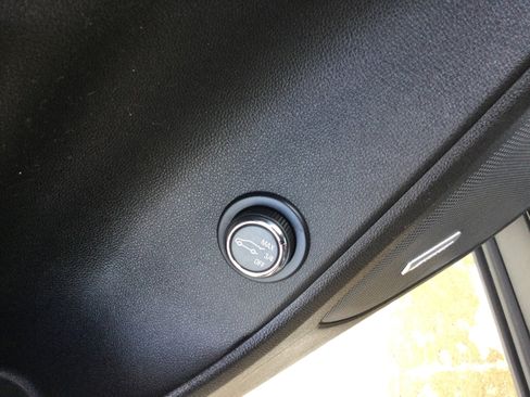 Used 2024 Chevrolet Blazer LT w/ Sound & Technology Package image 10