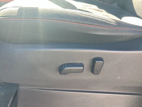 Used 2022 Nissan Frontier PRO-4X image 17