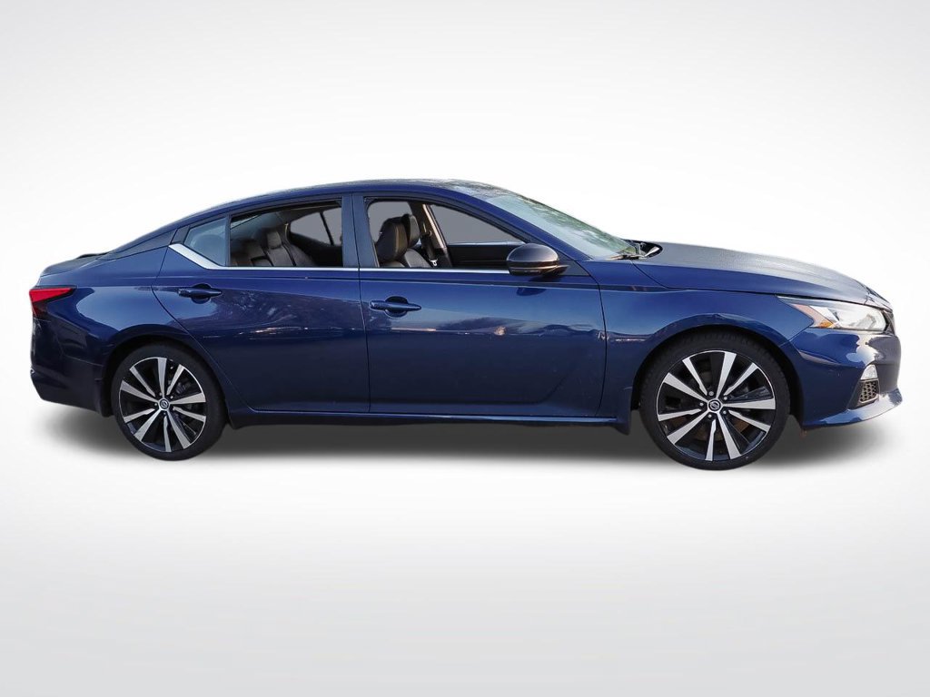 Used 2020 Nissan Altima 2.5 SR w/ Premium Package FWD image 6