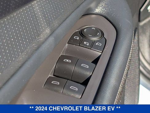 Used 2024 Chevrolet Blazer EV LT AWD/4WD image 11