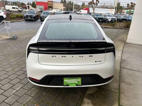 New 2026 Toyota Prius Plug-In Hybrid image 4