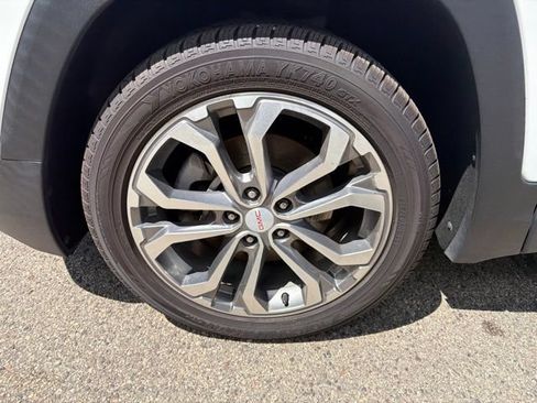 Used 2019 GMC Terrain SLT w/ Preferred Package AWD/4WD image 9