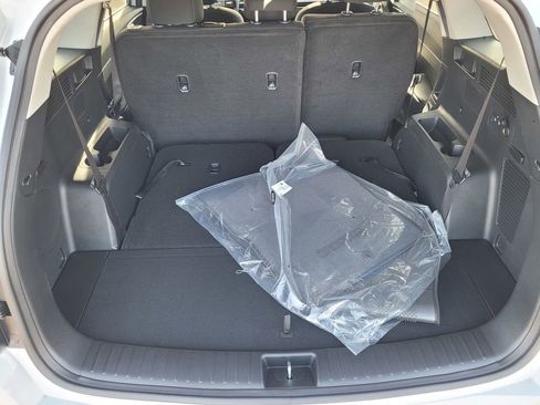 Used 2026 Kia Sorento LX image 7