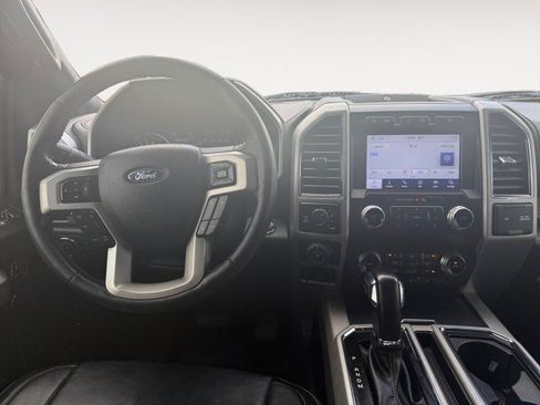 Used 2019 Ford F150 Lariat w/ Equipment Group 502A Luxury AWD/4WD image 6