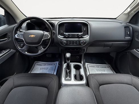 Used 2022 Chevrolet Colorado LT w/ LT Convenience Package AWD/4WD image 16
