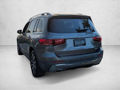 Certified 2022 Mercedes-Benz GLB 250 4MATIC image 8