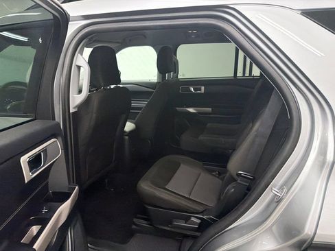 Used 2024 Ford Explorer XLT RWD image 22