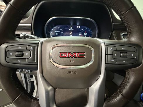 Used 2023 GMC Yukon SLT image 40