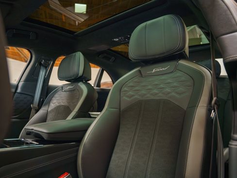 Used 2025 Bentley Flying Spur Speed image 9