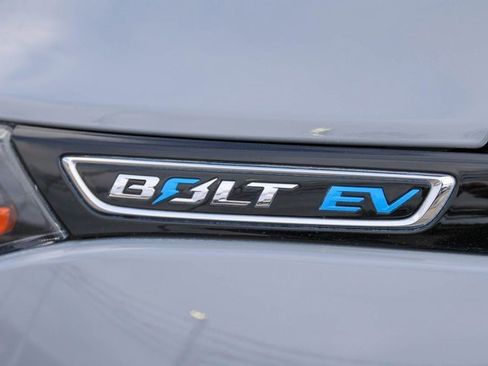 Used 2021 Chevrolet Bolt LT image 8