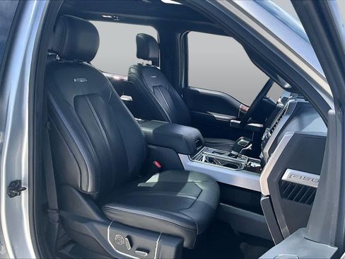 Used 2016 Ford F150 Platinum w/ Equipment Group 701A Luxury AWD/4WD image 8
