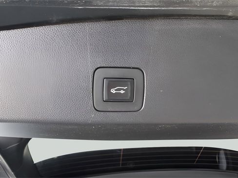 Used 2023 Buick Encore GX Select image 12