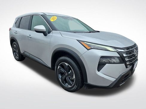 Used 2025 Nissan Rogue SV FWD image 7