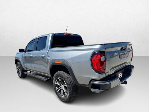 Used 2025 GMC Canyon AT4 image 7