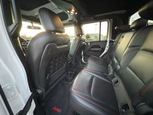 Used 2021 Jeep Gladiator Rubicon w/ Trailer Tow Package image 15