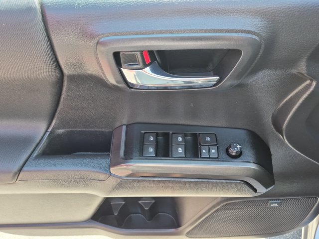 Used 2022 Toyota Tacoma TRD Sport w/ TRD Premium Sport Package RWD image 18