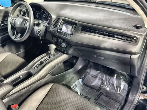 Used 2019 Honda HR-V LX image 35
